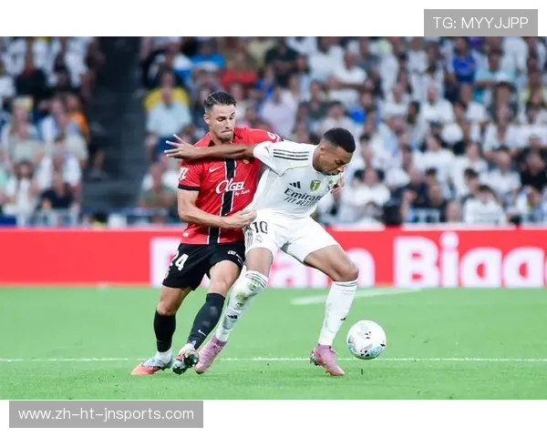 曼城欧冠小组赛表现复盘：战术适应与防守漏洞分析